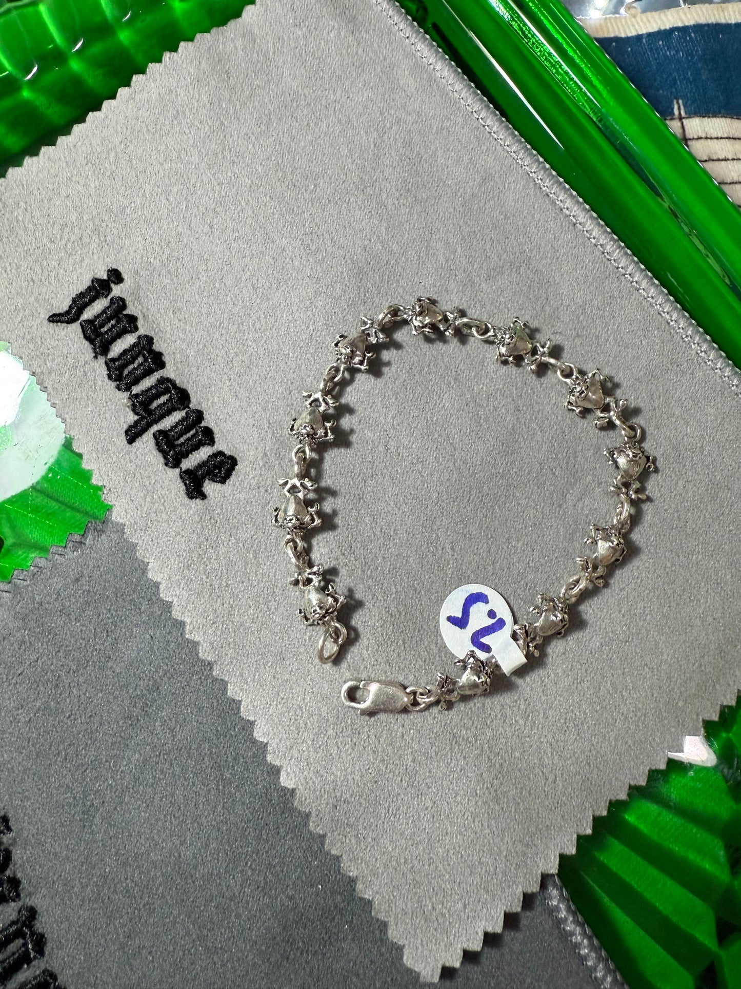 .925 Sterling Silver looney tunes taz bracelet 7.5”