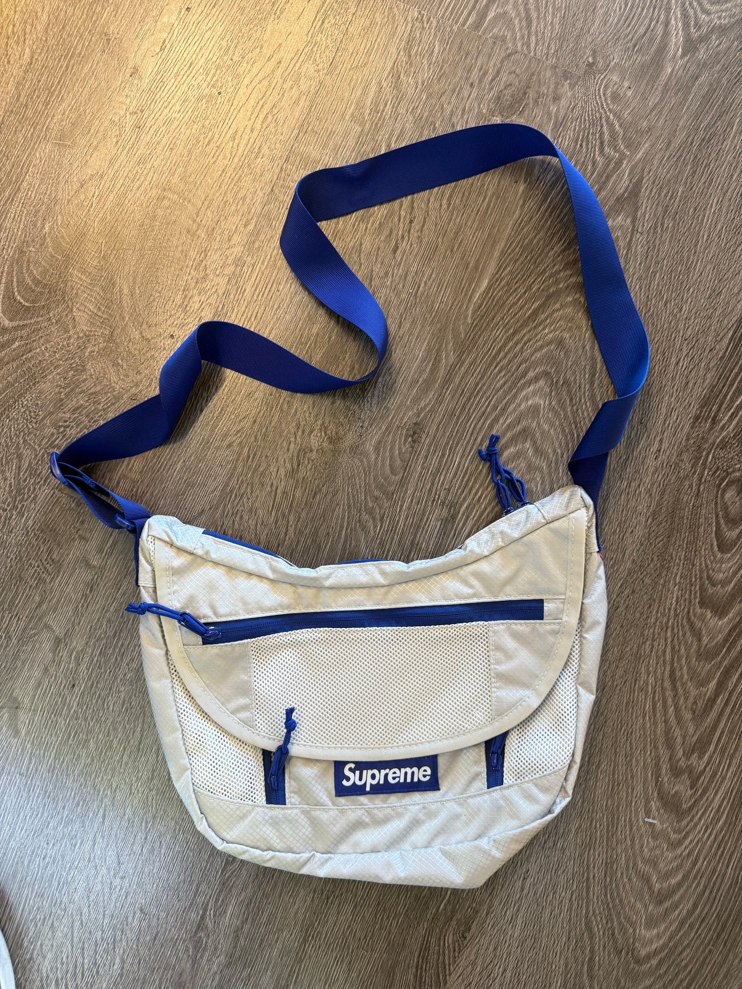 Supreme messenger bag ss22