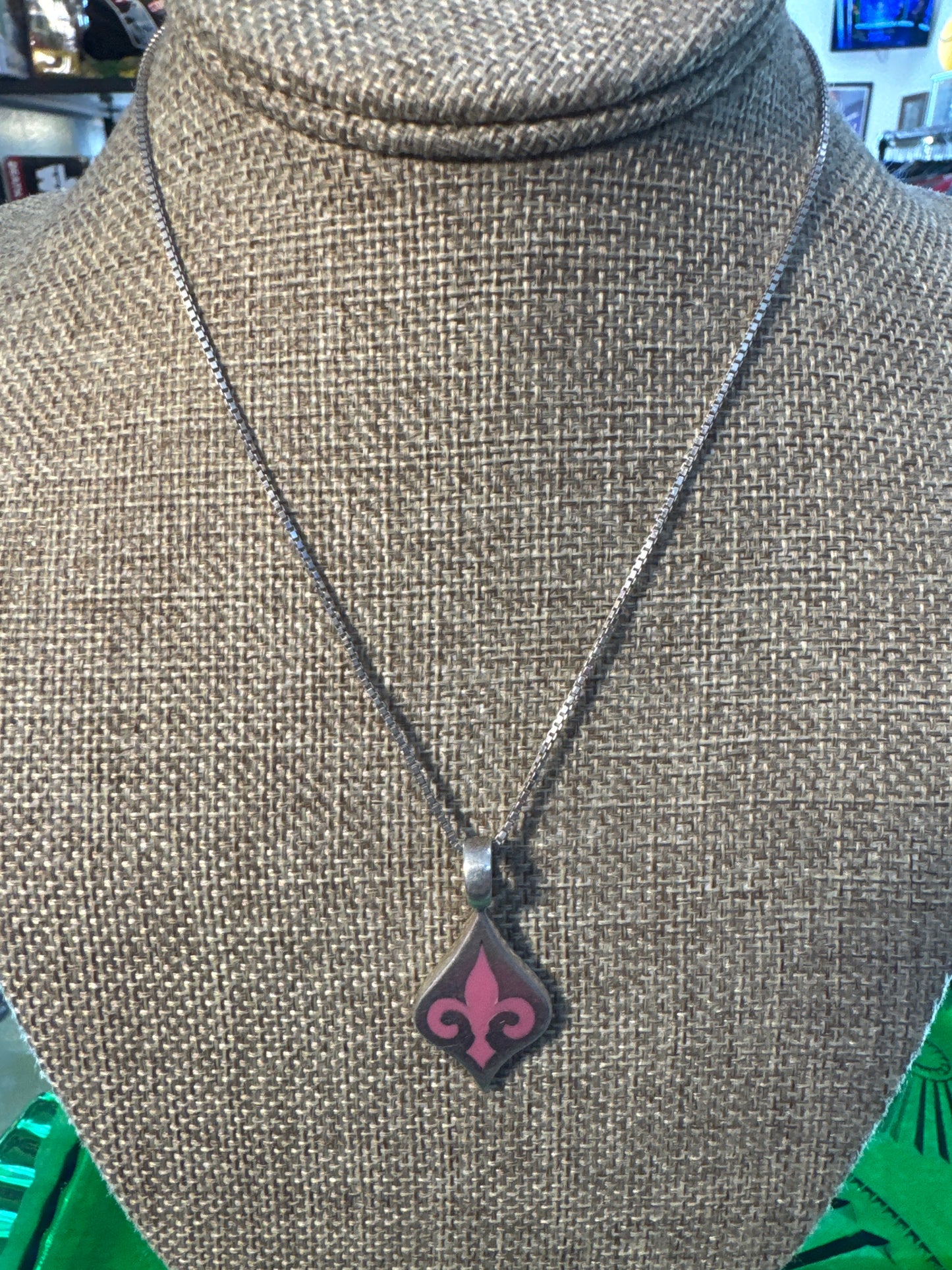 .925 Sterling Silver pink goth pendant with chain 16”