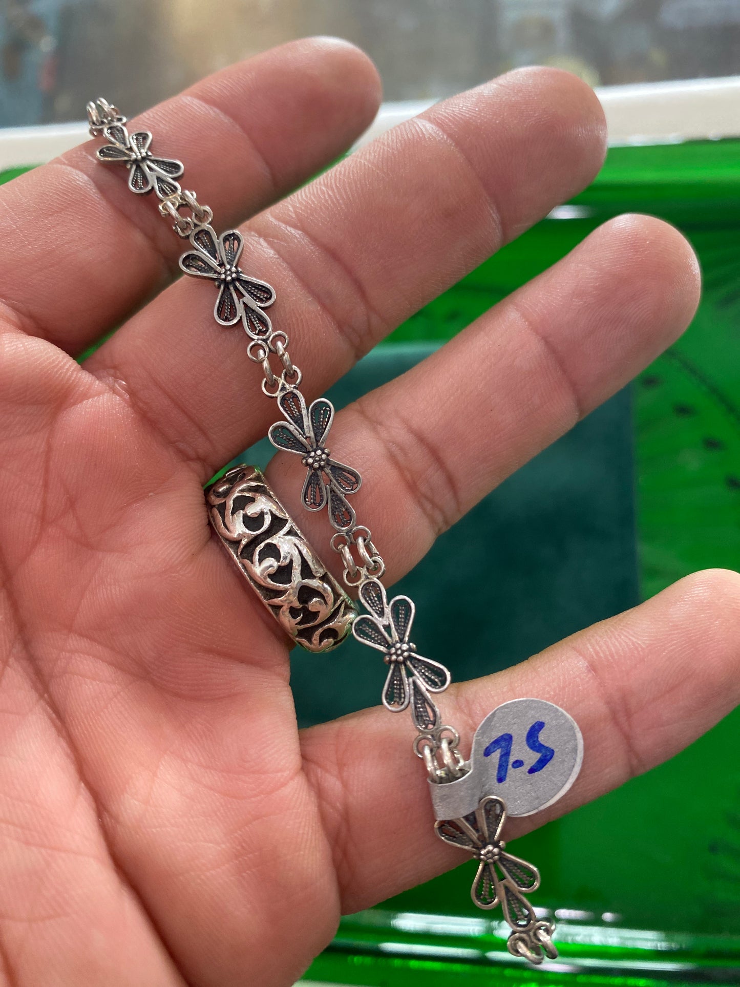 .925 Sterling Silver Flat Floral Style Bracelet 7.5”