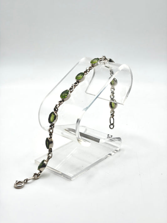 .925 Sterling Silver peridot Bracelet 7.5”
