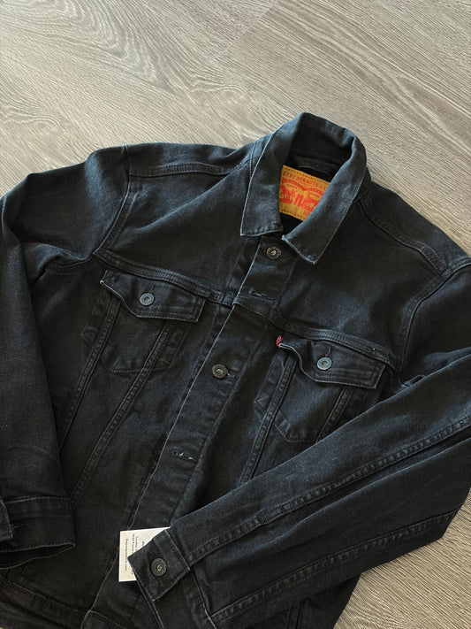 Levi’s Black Denim Trucker Jacket – Classic Button Front Jean Jacket Sz. M