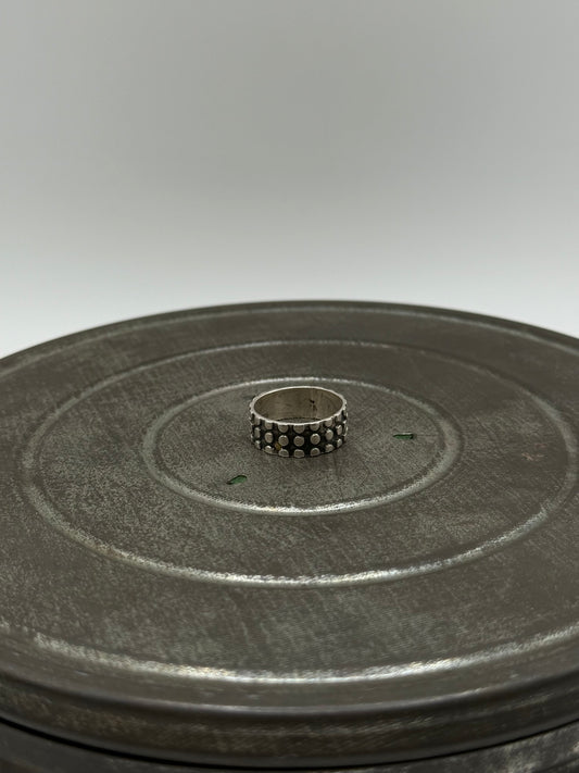 .925 Sterling Silver Dotted Band Ring Sz. 8