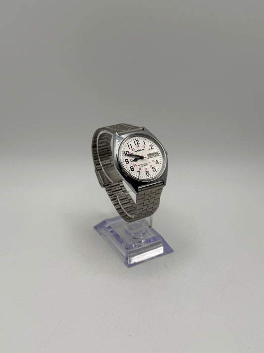 Stainless steel magnum white dial watch