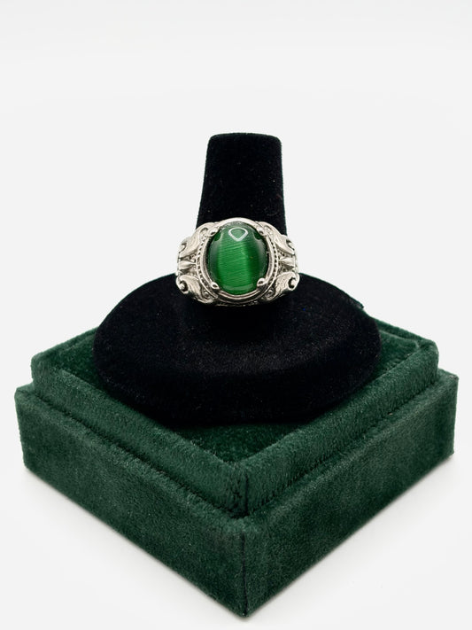 .925 Sterling Silver Western Style Emerald Ring Sz. 8