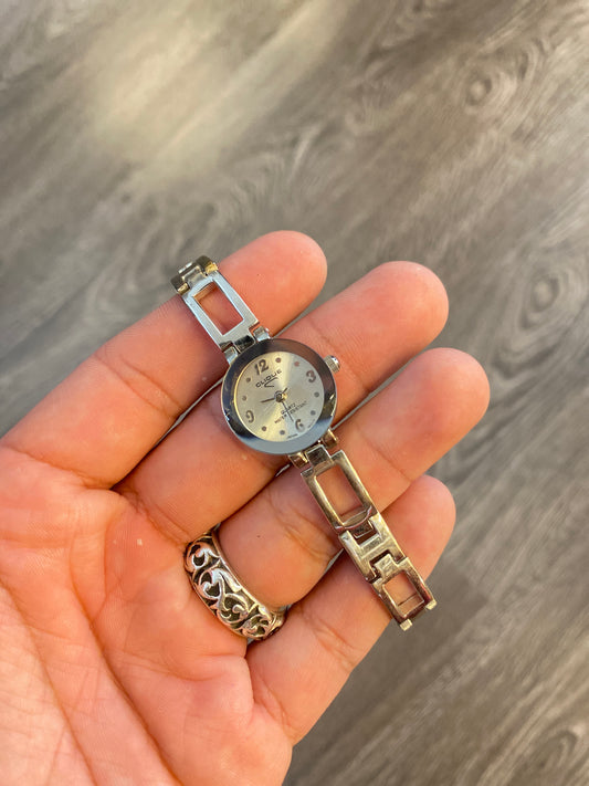 Vintage Circle Dial Small Lady’s Watch