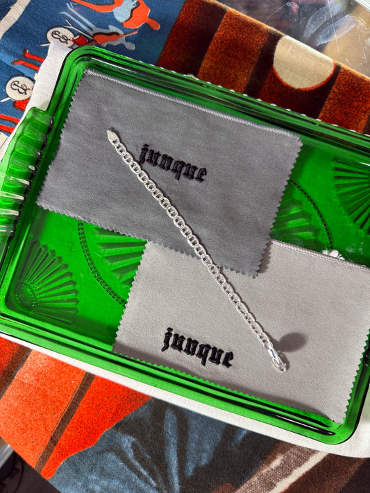 .925 Sterling Silver Flat diamond cut Gucci Link Bracelet 8”