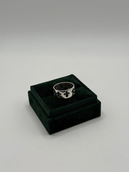 .925 Sterling Silver Cross Cutout Band Ring sz 9.5