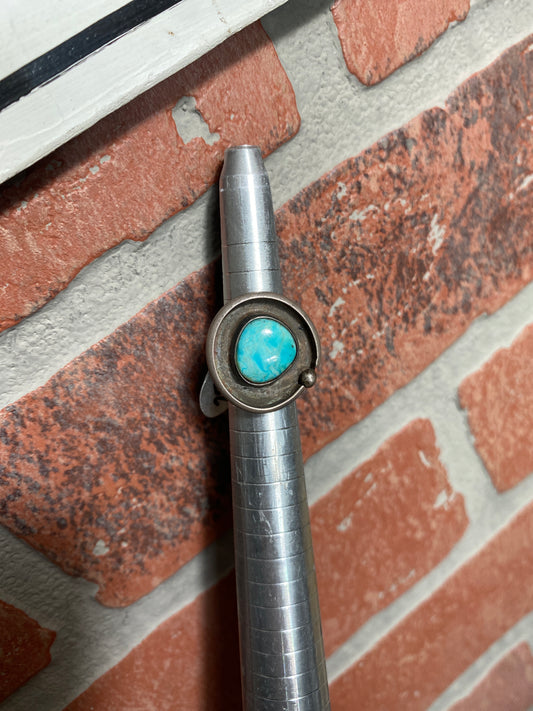 .925 Sterling Silver Turquoise Circle Cocktail Ring Sz 5.5”