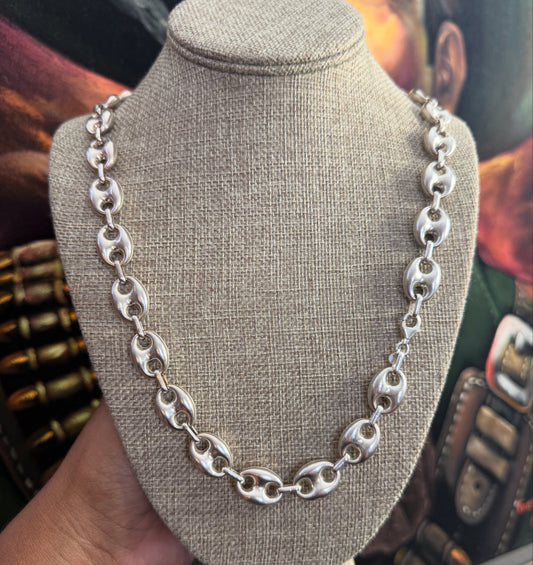 .925 Sterling silver Gucci link mariner chain 26”