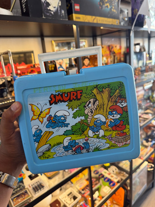 Vintage plastic smurfs lunchbox with thermos