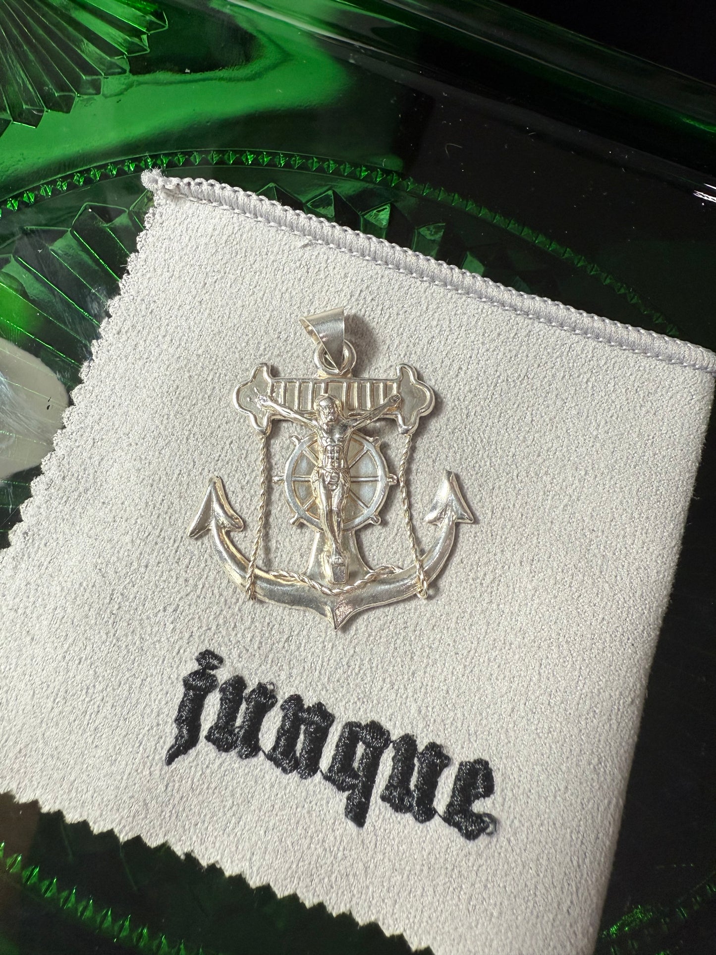 .925 Sterling silver x-large Jesus on anchor pendant