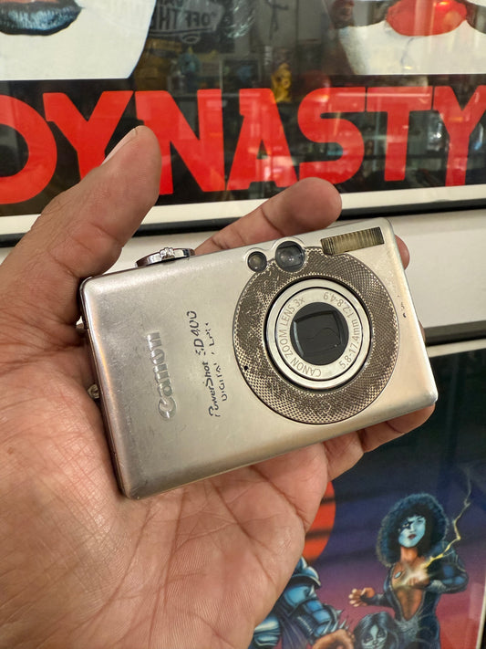 Canon sd400 digital camera digicam y2k