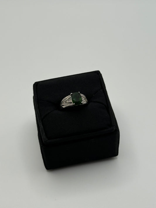 .925 Sterling Silver Oval Green Stone Accent Ring Sz. 10.5