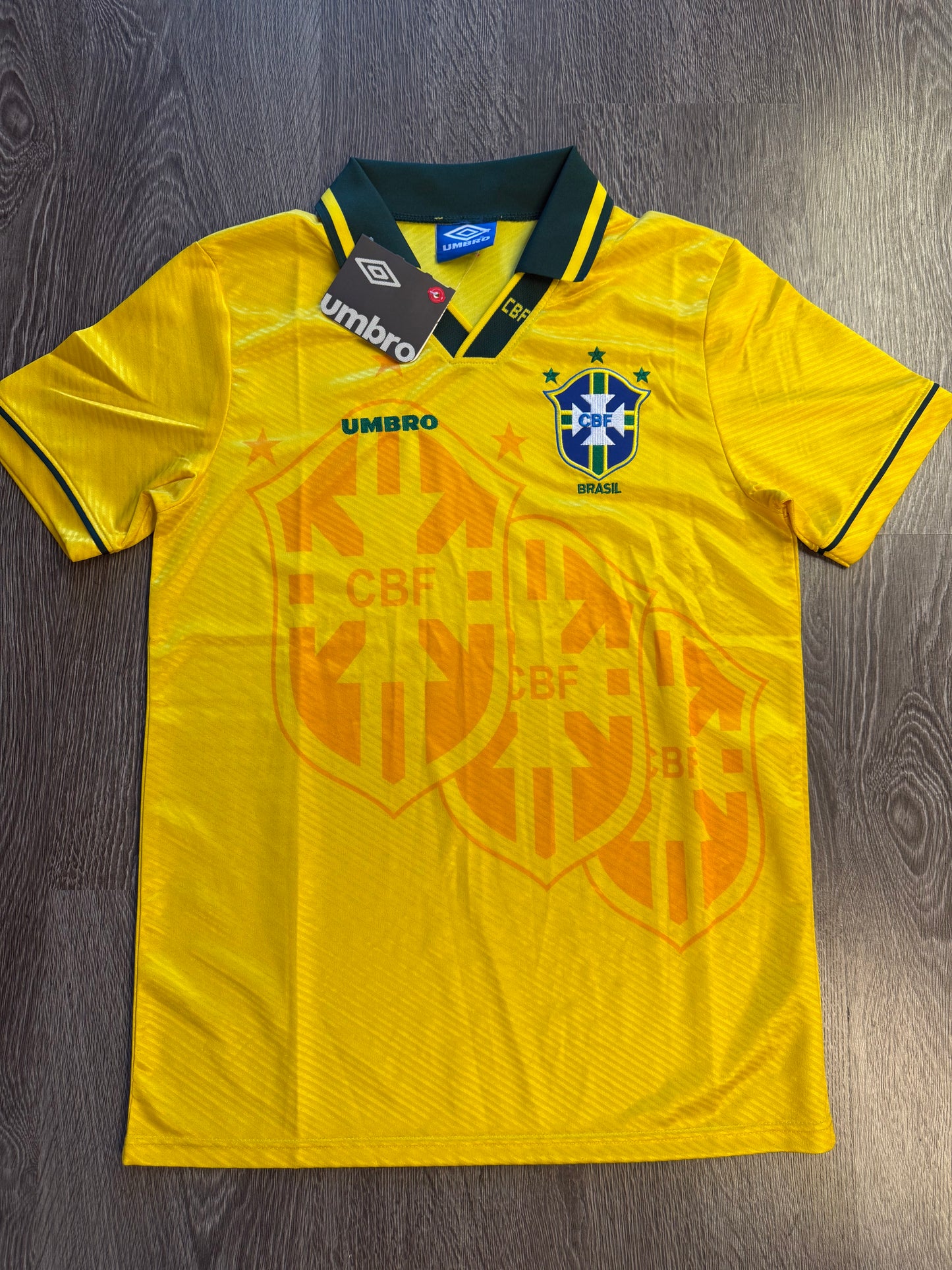 Retro Brazil 1998 soccer jersey Sz. M