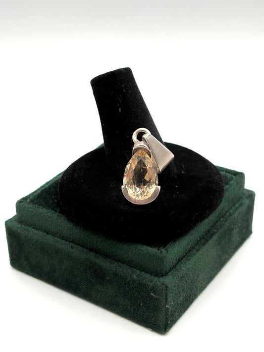 .925 Sterling Silver Tear Drop Stone Pendent