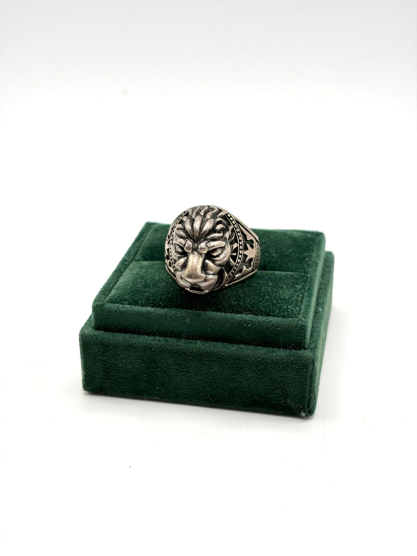 .925 Sterling Silver Lion Head Statement Size 12.5