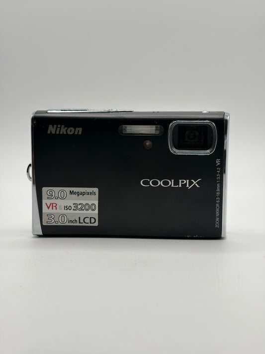 Nikon Coolpix S52 Digital Camera