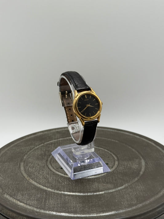 Ladies Vintage Seiko Gold-Tone Dress Watch Black Dial Black Leather Strap