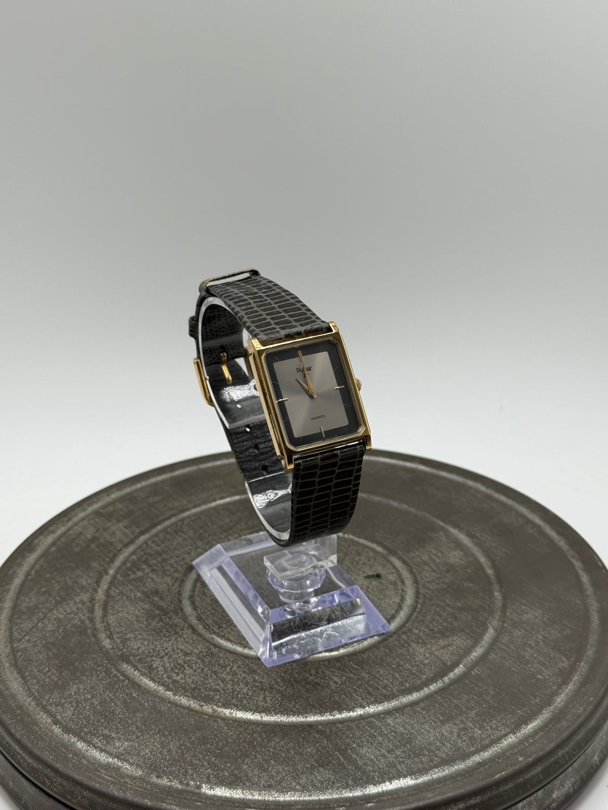 Vintage pulsar quartz watch