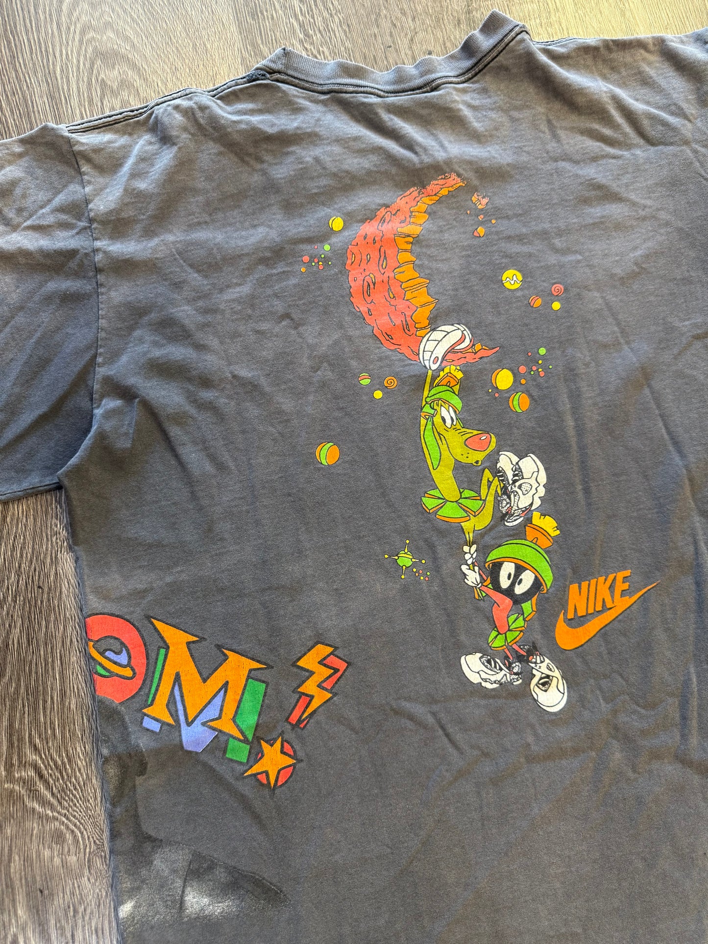 Vintage Space Jam Jordan Bugs Bunny and Marvin the Martian shirt sz. 2XL