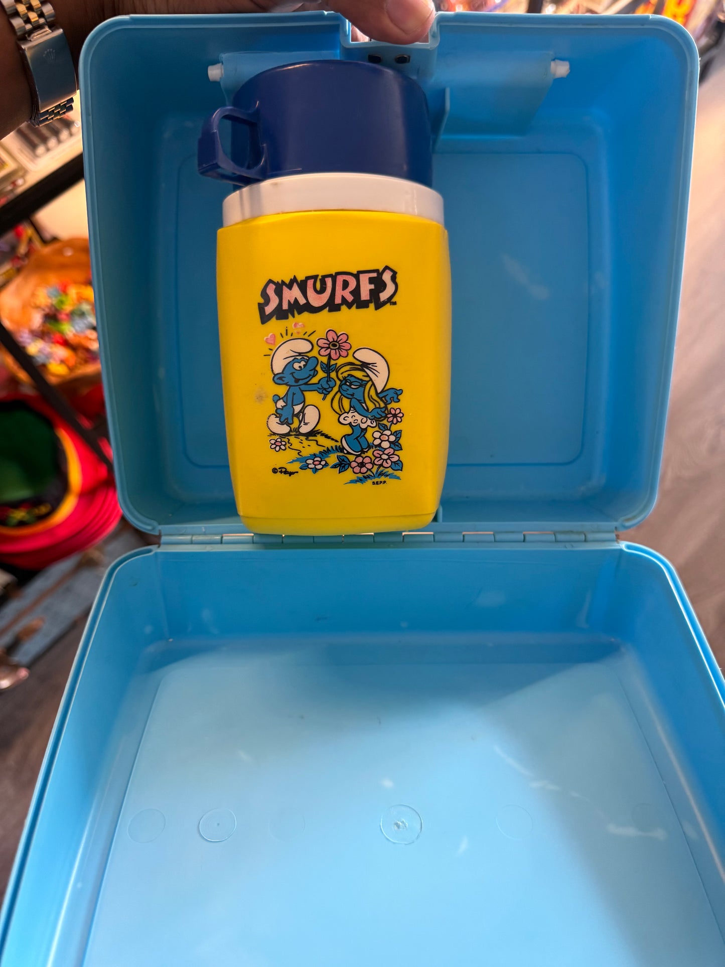 Vintage plastic smurfs lunchbox with thermos