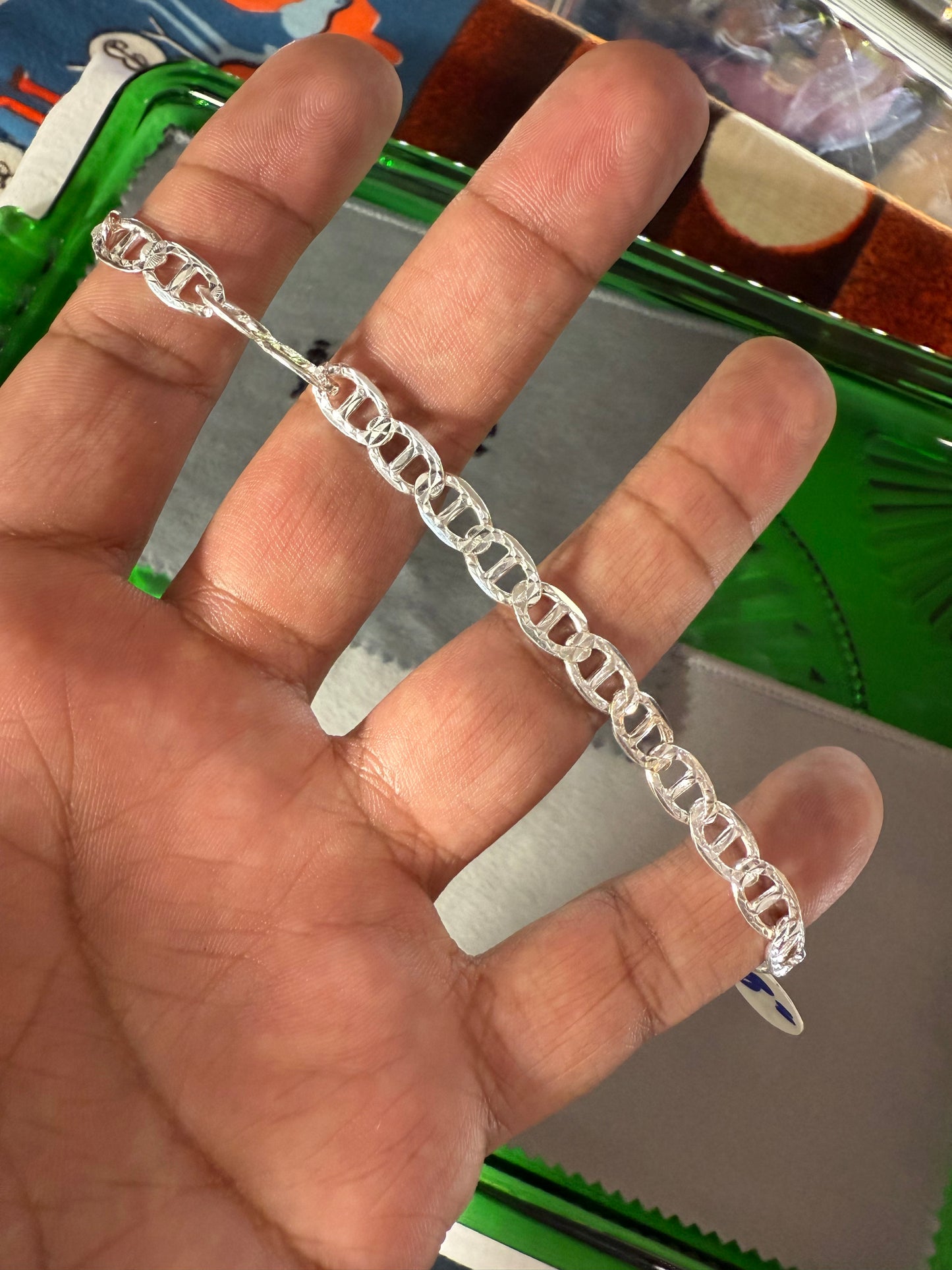 .925 Sterling Silver Flat diamond cut Gucci Link Bracelet 8”