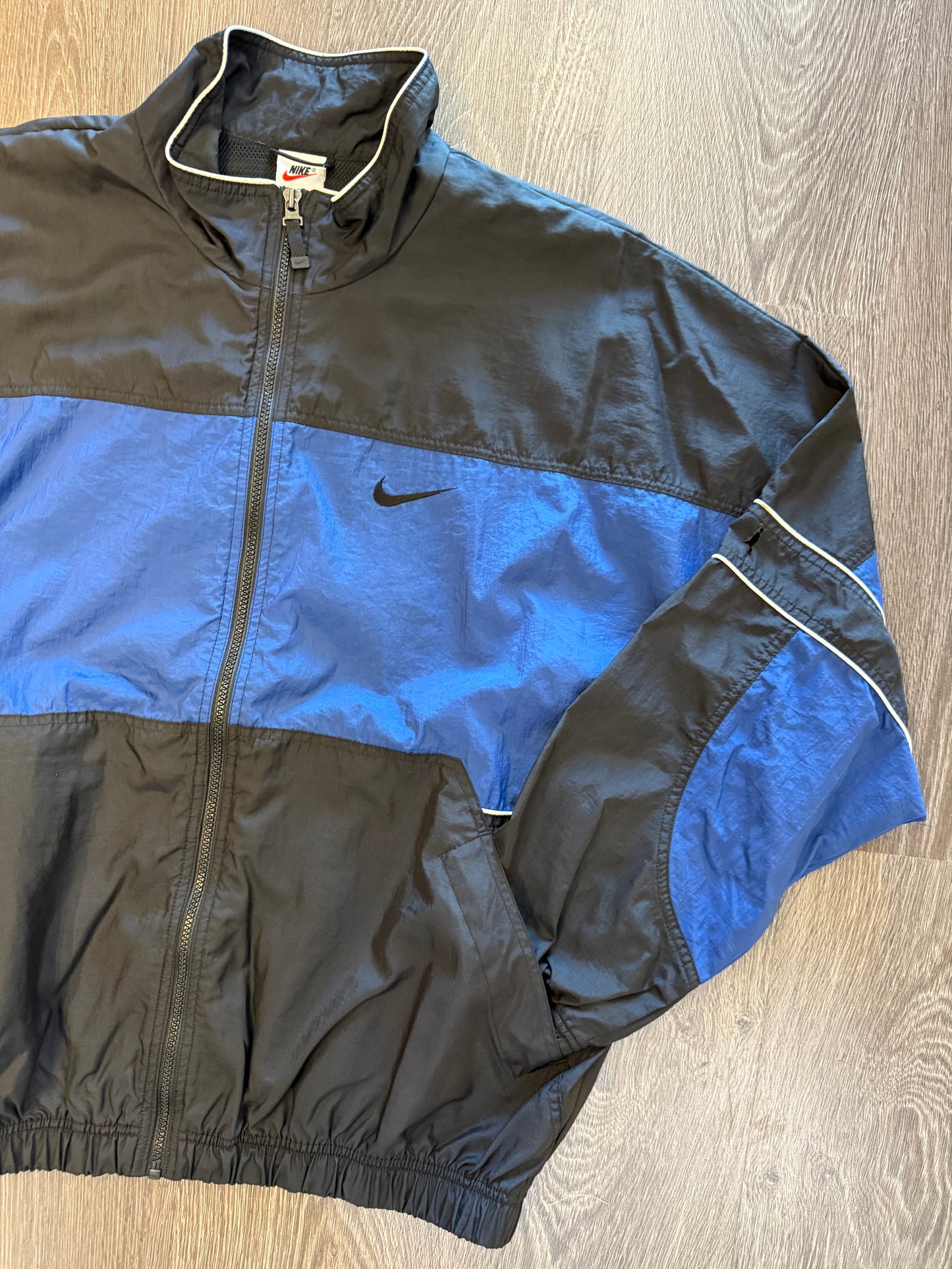 Nike vintage windbreaker sz. L