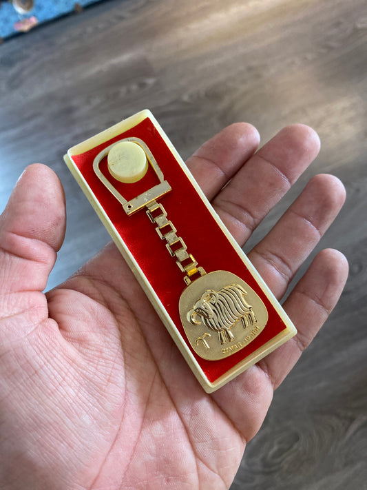 Vintage Novelty Gold Link Tone Aries Zodiac Keychain