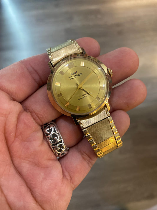 Vintage Waltham Gold Tone Expandable Watch Band