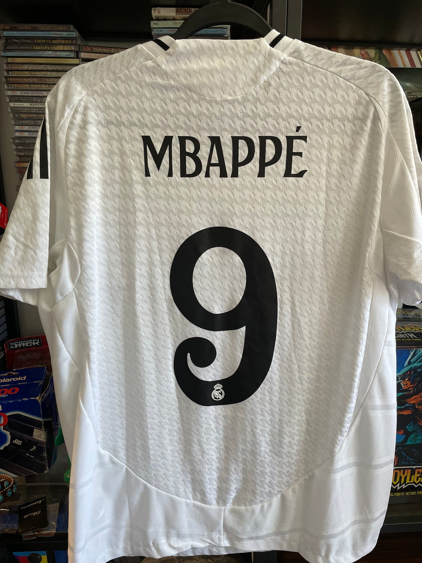 Real Madrid Mbappe large