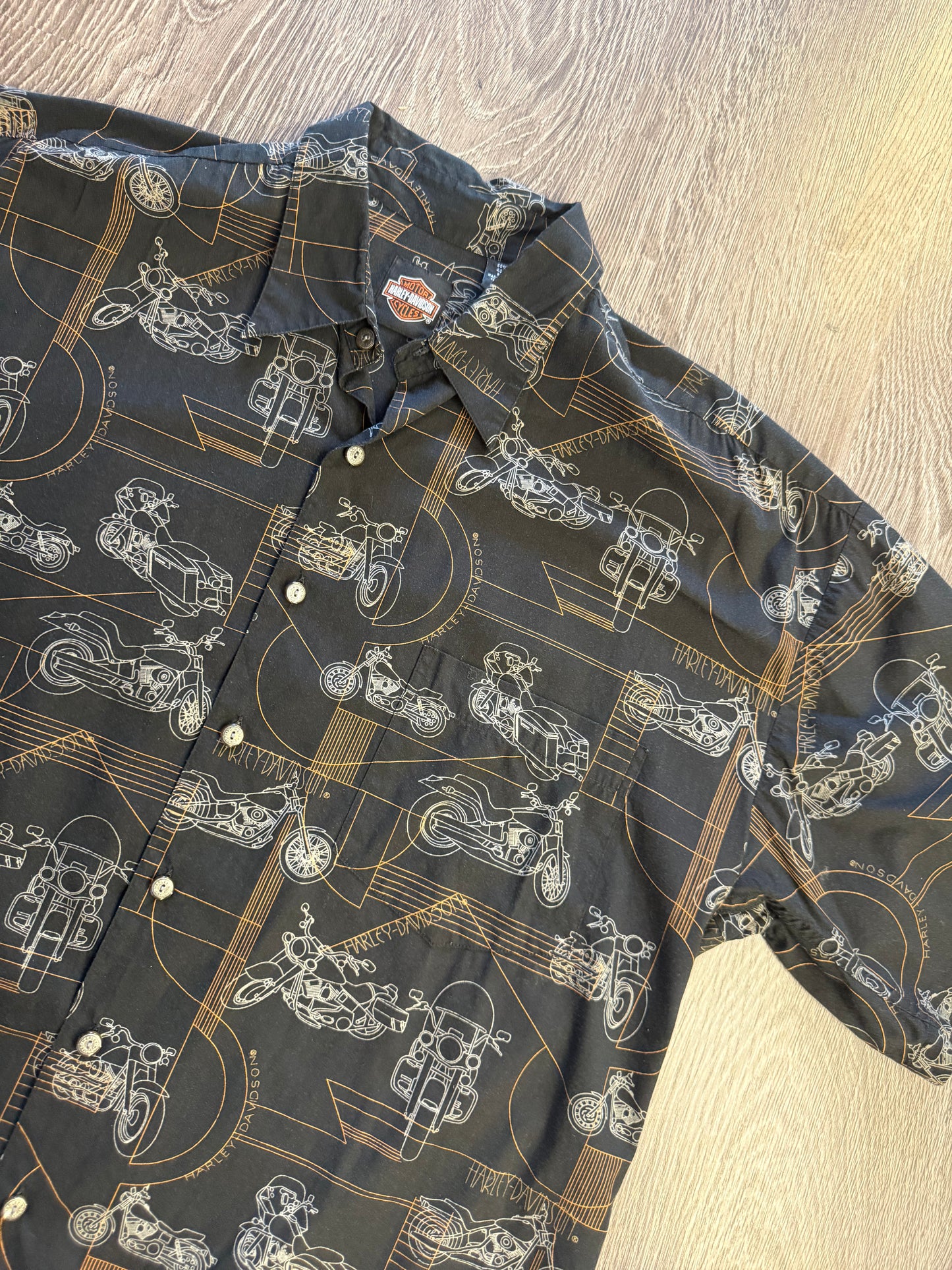 Harley Davidson button up all over print shirt sz. L