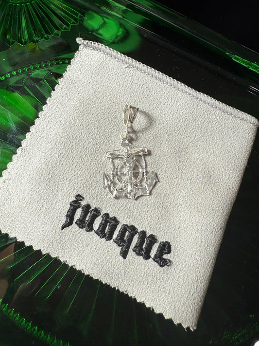 .925 Sterling silver medium Jesus on anchor pendant