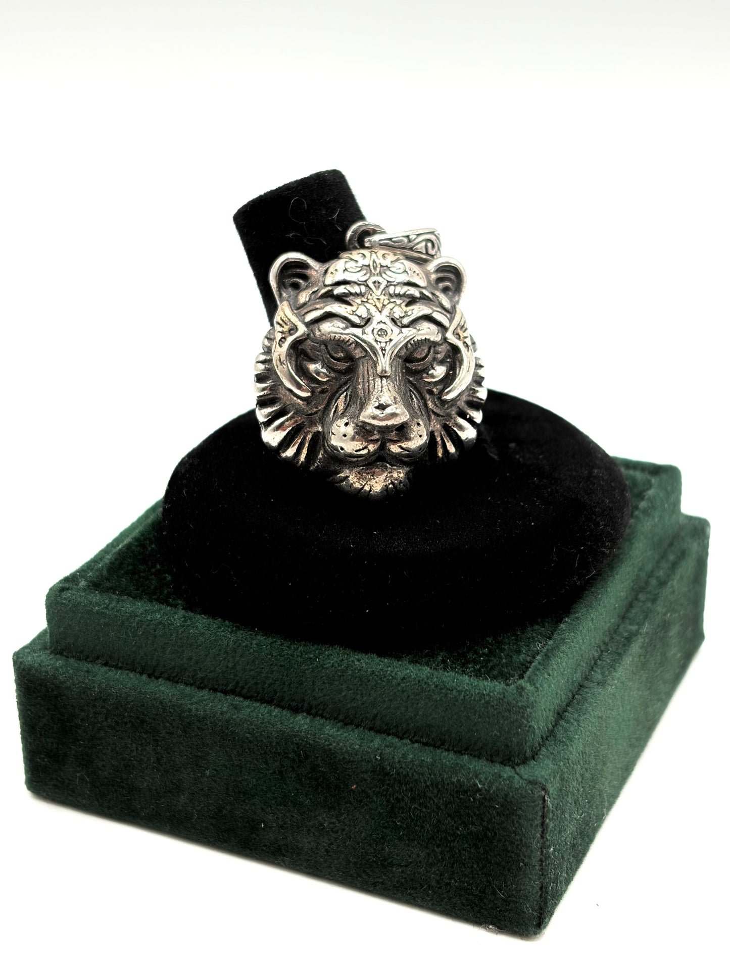 .925 Sterling Silver Tiger Head Pendent